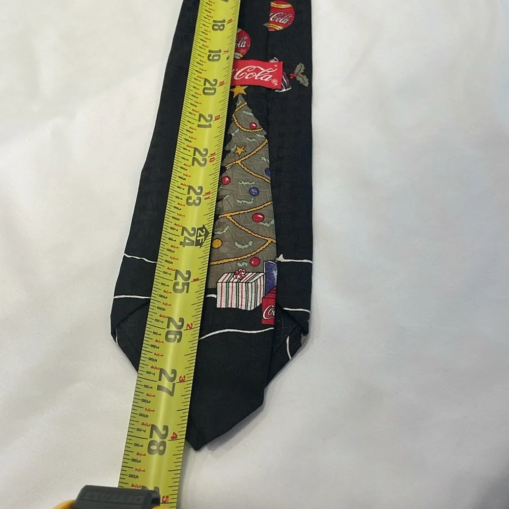 Coca-Cola Christmas Polar Bear Holiday Event Winter Tie Whimsical Casual Festive
